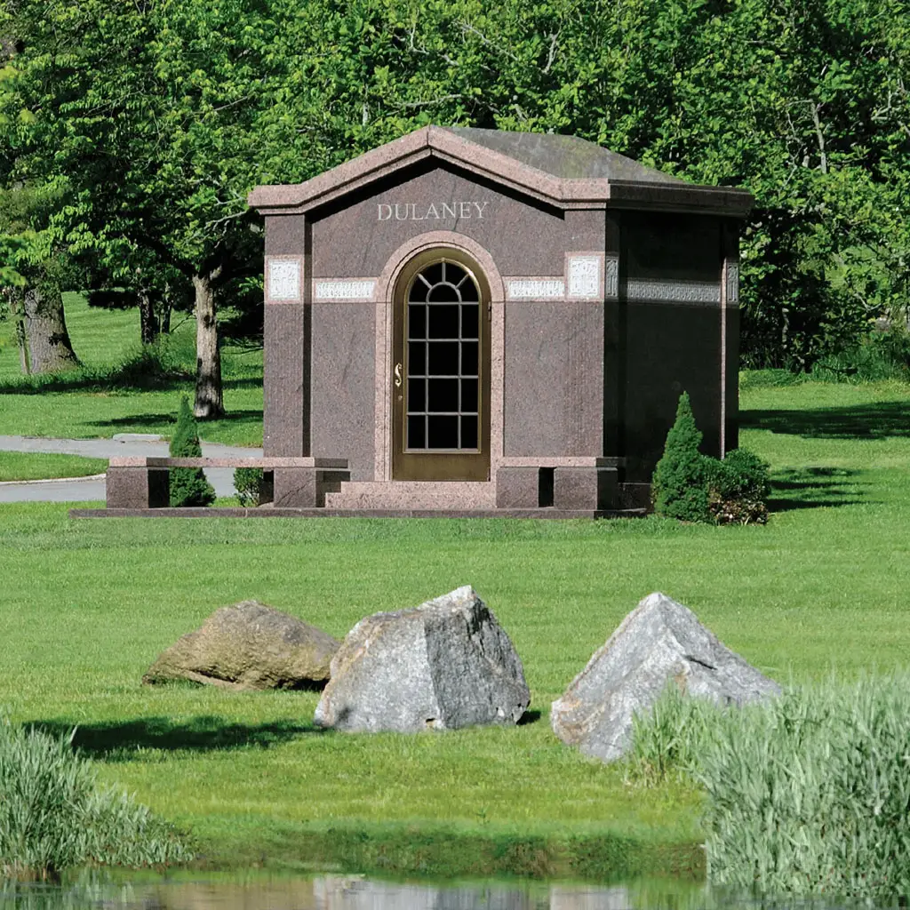 1-MausoleumMakers-WorthingtonMonuments