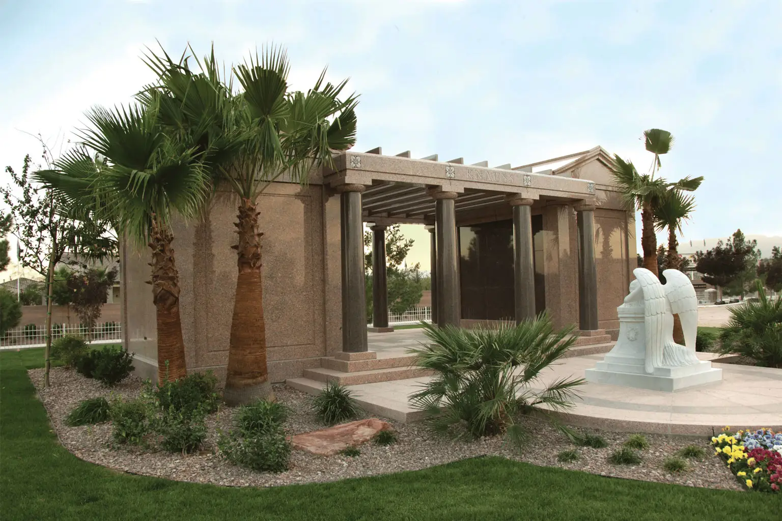 WMM-08 Mausoleums builder in Texas