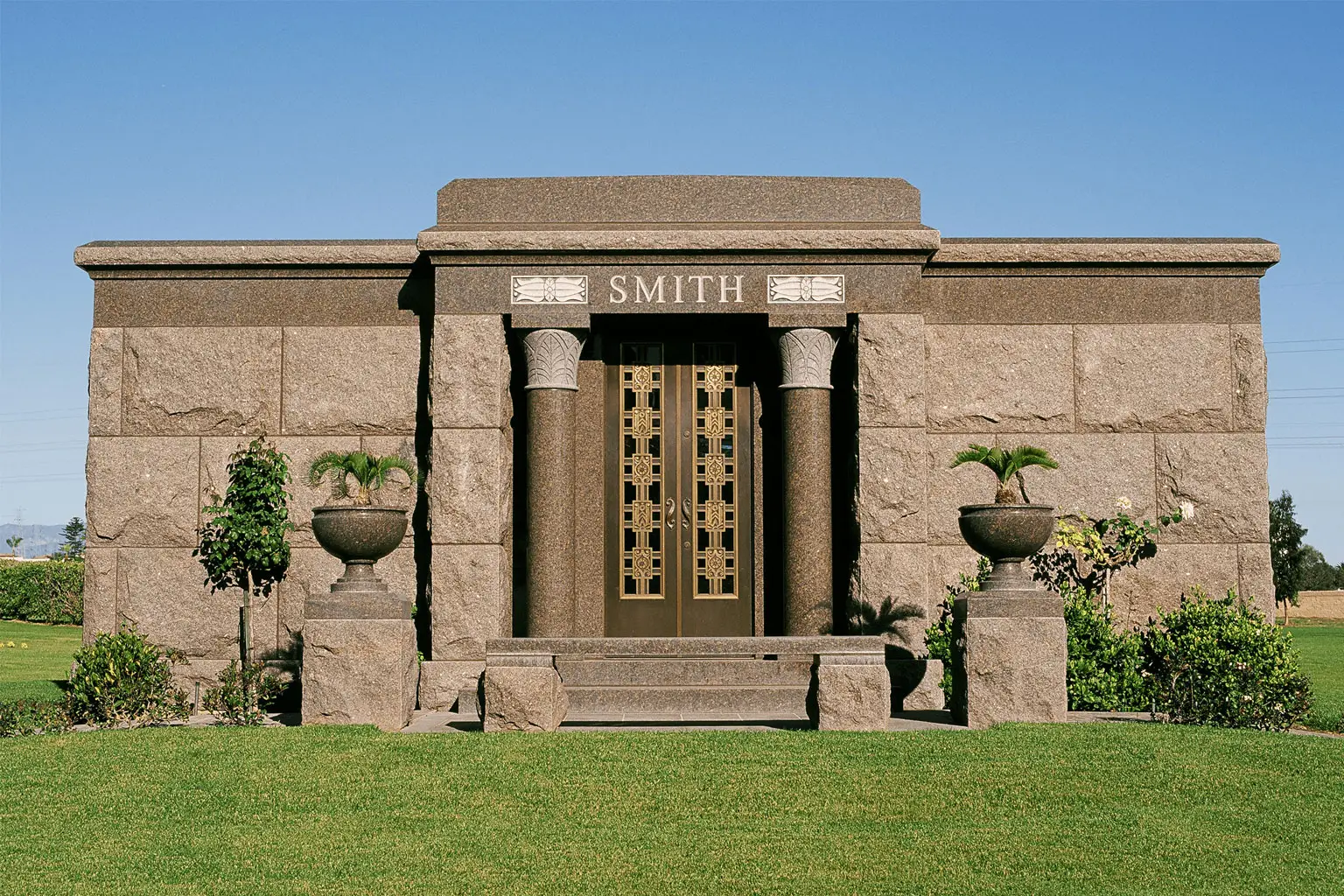 WMM-12 Mausoleums builder in Texas