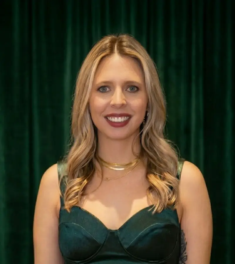 about us - headshot of Raven Duty